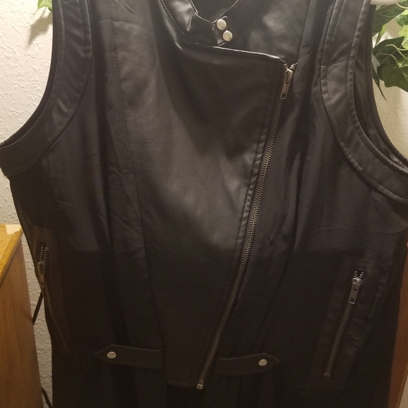 Jacket - Picture 9 of 12